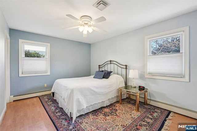 2 Ivy Lane, Wallington, NJ 07057