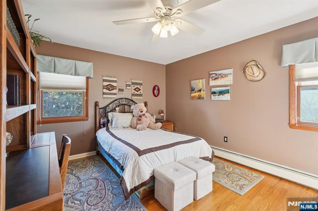 2 Ivy Lane, Wallington, NJ 07057