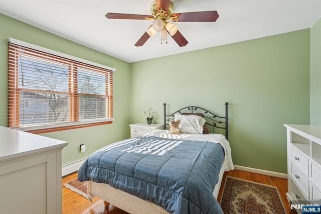 2 Ivy Lane, Wallington, NJ 07057