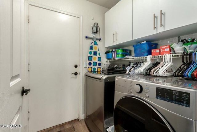 8642 W HARMONY Lane, Peoria, AZ 85382