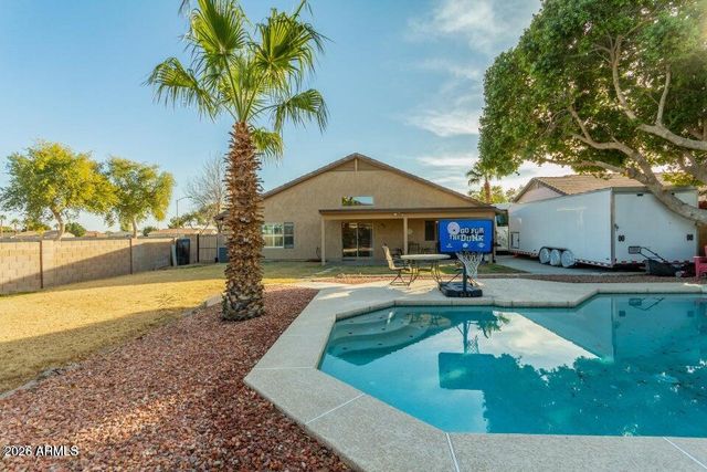 8642 W HARMONY Lane, Peoria, AZ 85382