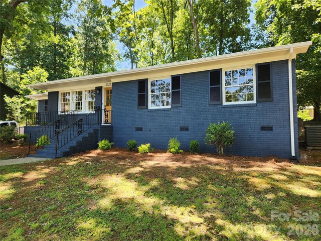 3528 Enfield Road, Charlotte, NC 28205