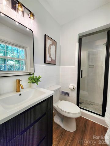 3528 Enfield Road, Charlotte, NC 28205