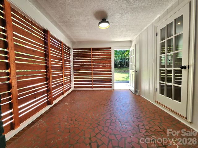 3528 Enfield Road, Charlotte, NC 28205