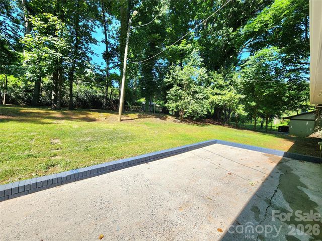 3528 Enfield Road, Charlotte, NC 28205