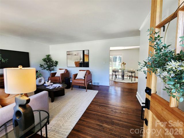 3528 Enfield Road, Charlotte, NC 28205