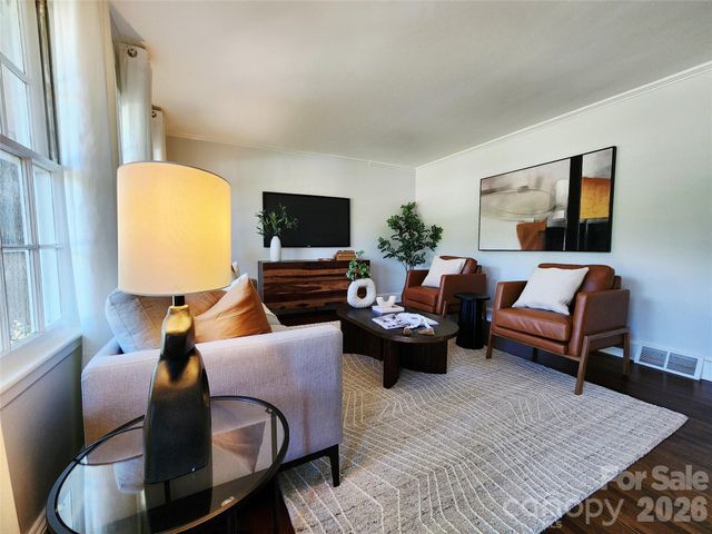 3528 Enfield Road, Charlotte, NC 28205