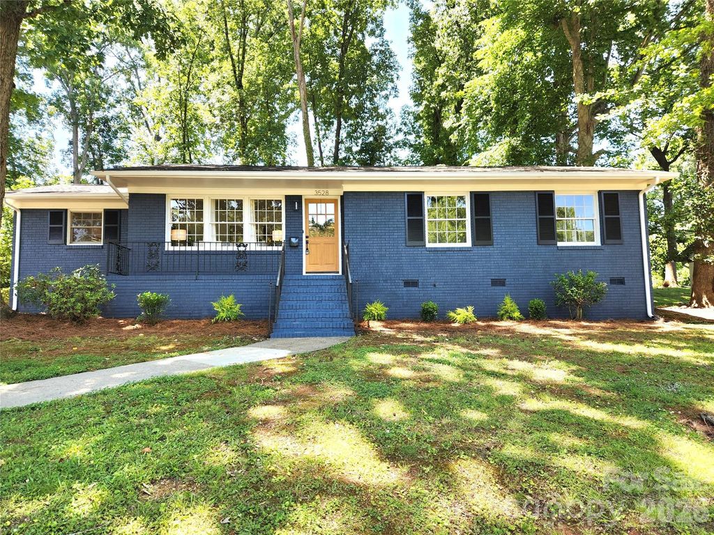 3528 Enfield Road, Charlotte, NC 28205