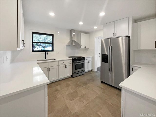 2900 S Downing Street, Englewood, CO 80113