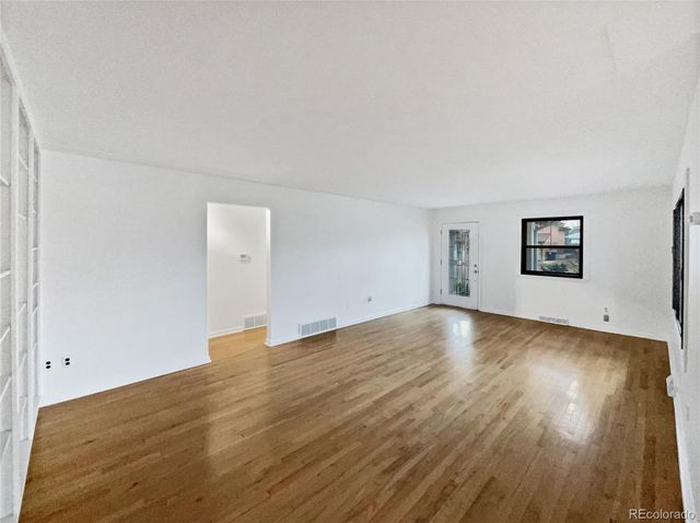 2900 S Downing Street, Englewood, CO 80113