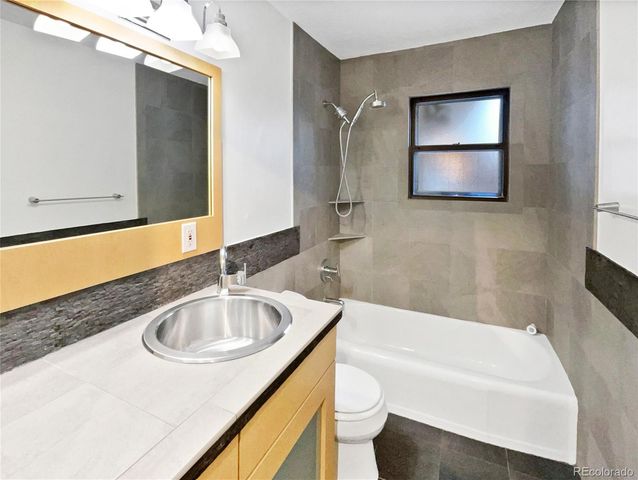 2900 S Downing Street, Englewood, CO 80113