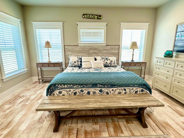 1422 Seaside Circle, Navarre, FL 32566