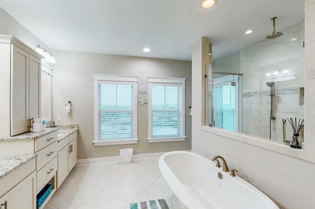 1422 Seaside Circle, Navarre, FL 32566