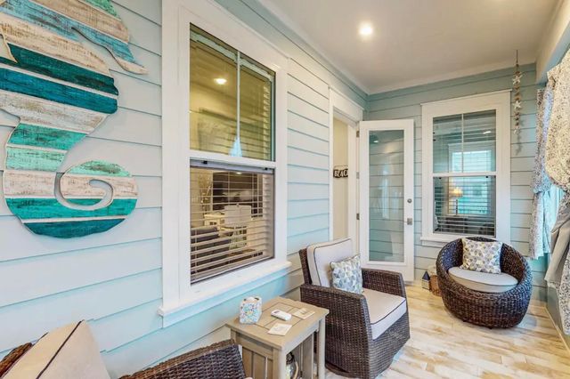 1422 Seaside Circle, Navarre, FL 32566