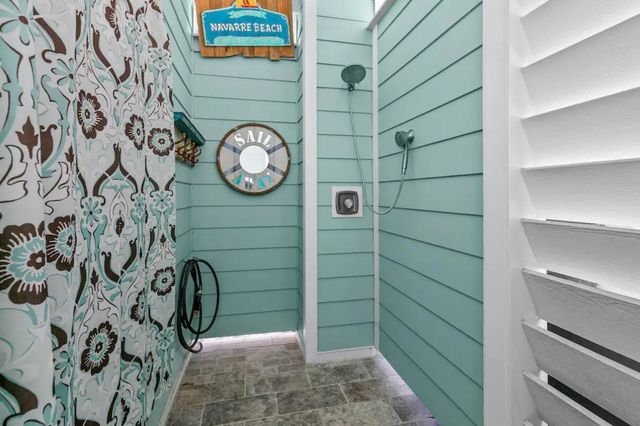 1422 Seaside Circle, Navarre, FL 32566