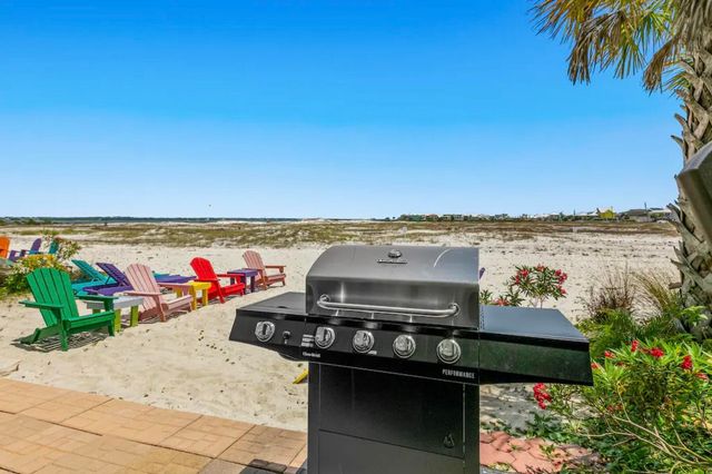 1422 Seaside Circle, Navarre, FL 32566