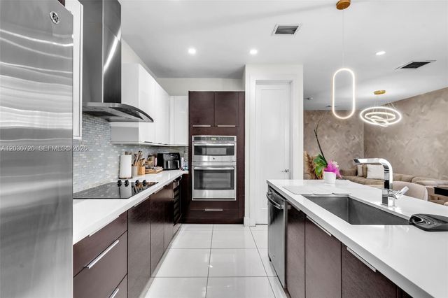 10545 NW 63rd Terrace, Doral, FL 33178