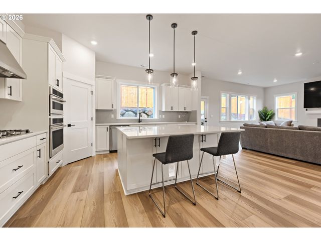 13998 Sw 165TH Ave, Tigard, OR 97223