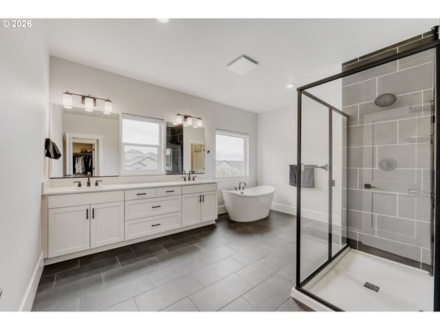 13998 Sw 165TH Ave, Tigard, OR 97223