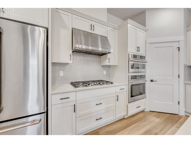 13998 Sw 165TH Ave, Tigard, OR 97223