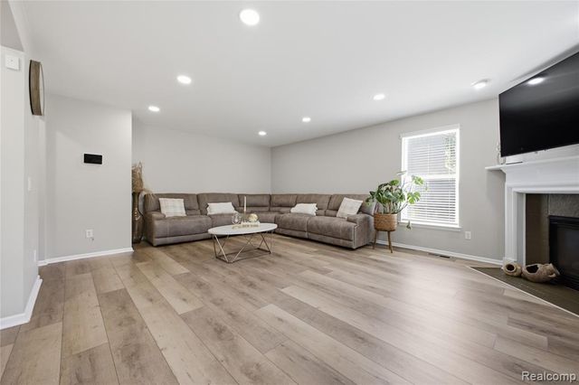 56291 Hastings Drive, Macomb, MI 48042