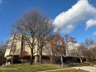 5860 Cresthaven Lane, Apt 4d, Toledo, OH 43614