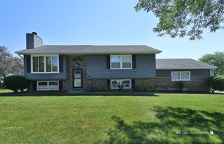 747 Monroe Drive, Lindenhurst, IL 60046