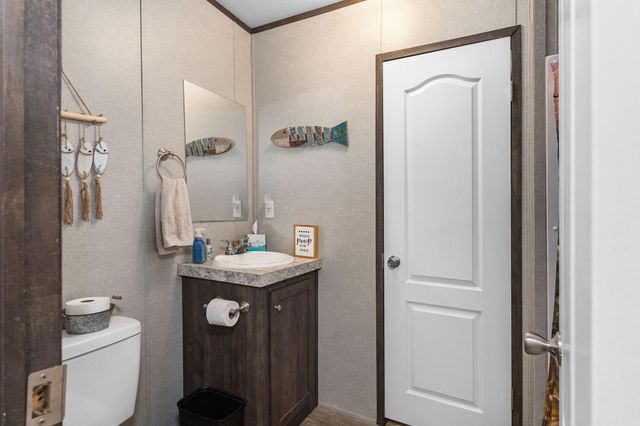 275 Bryan Street, Zavalla, TX 75980