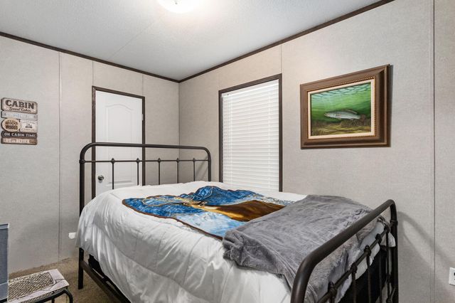 275 Bryan Street, Zavalla, TX 75980