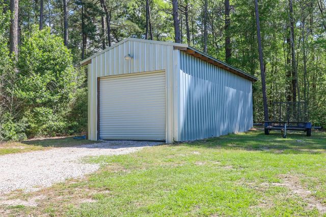 275 Bryan Street, Zavalla, TX 75980