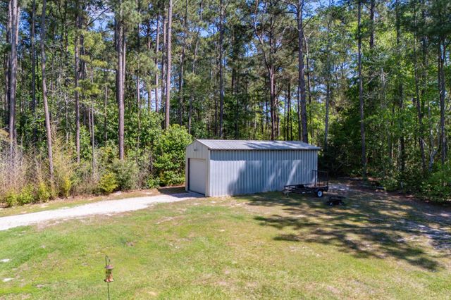 275 Bryan Street, Zavalla, TX 75980