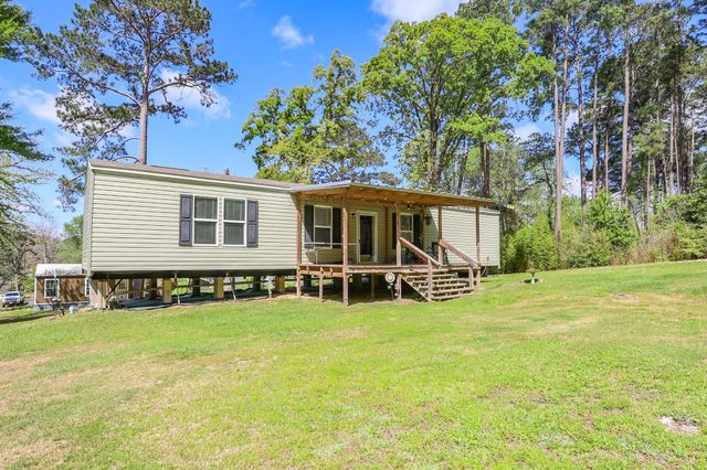 275 Bryan Street, Zavalla, TX 75980