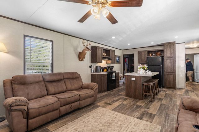 275 Bryan Street, Zavalla, TX 75980