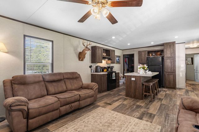 275 Bryan Street, Zavalla, TX 75980