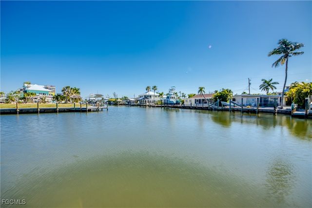 3544 Emerald AVE, St James City, FL 33956