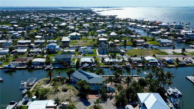 3544 Emerald AVE, St James City, FL 33956