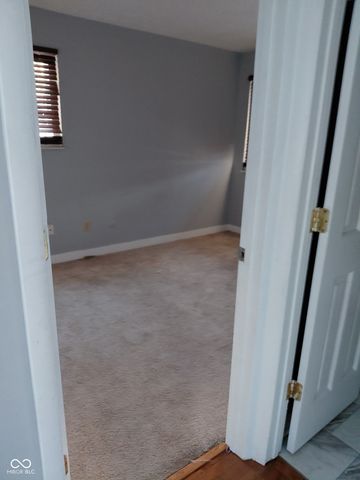 4454 Greenmeadow Circle, Indianapolis, IN 46235