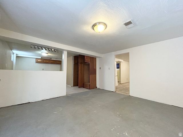 736 E 3300 S, Millcreek, UT 84106