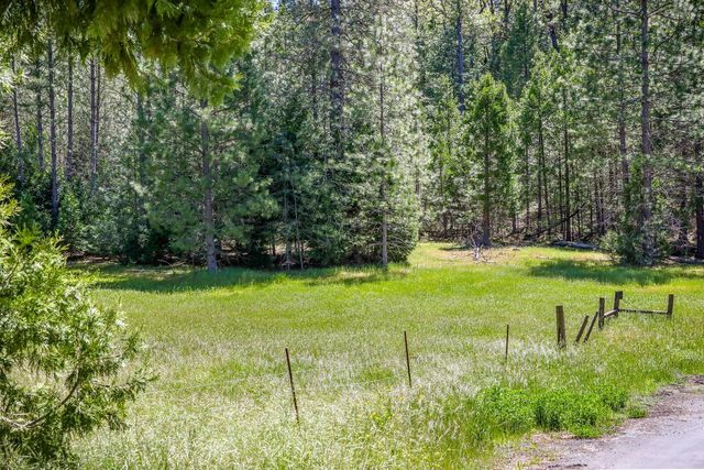 7744 Swiss Ranch Rd, Mountain Ranch, CA 95246