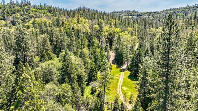 7744 Swiss Ranch Rd, Mountain Ranch, CA 95246