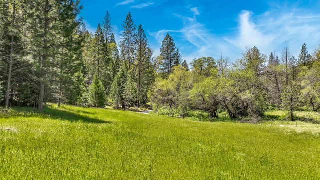 7744 Swiss Ranch Rd, Mountain Ranch, CA 95246