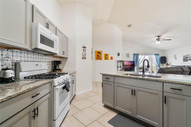 640 LADY DIANA DRIVE, Davenport, FL 33837