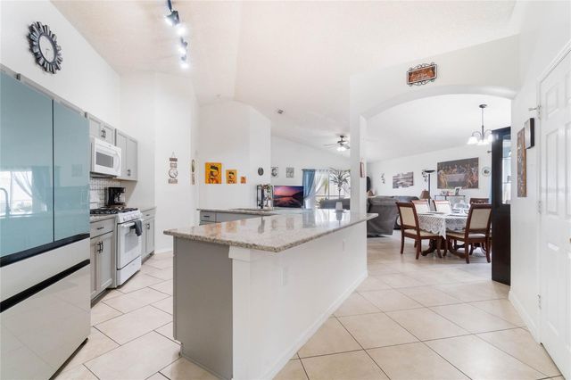 640 LADY DIANA DRIVE, Davenport, FL 33837