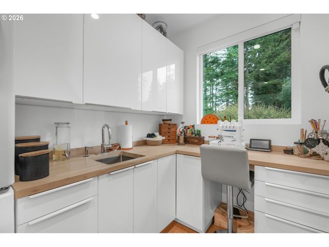 88879 HIGHWAY 42 S, Bandon, OR 97411