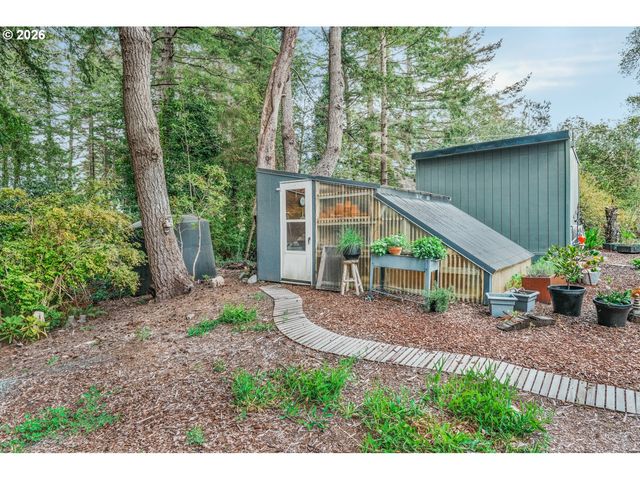88879 HIGHWAY 42 S, Bandon, OR 97411