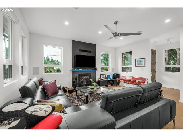 88879 HIGHWAY 42 S, Bandon, OR 97411