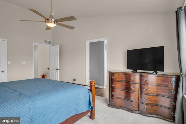 339 MELBOURNE LN, Mechanicsburg, PA 17055