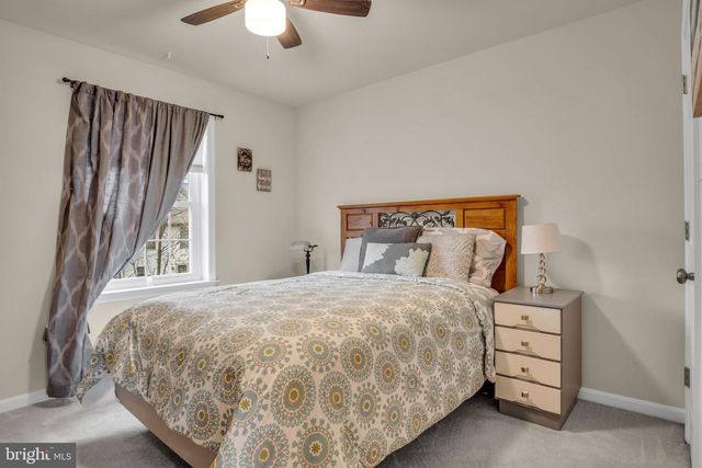 339 MELBOURNE LN, Mechanicsburg, PA 17055