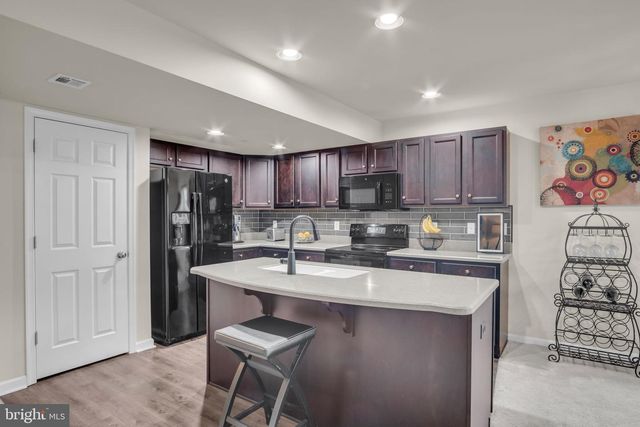 339 MELBOURNE LN, Mechanicsburg, PA 17055