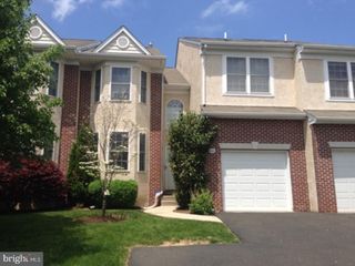 810 MANCHESTER DR, Ambler, PA 19002